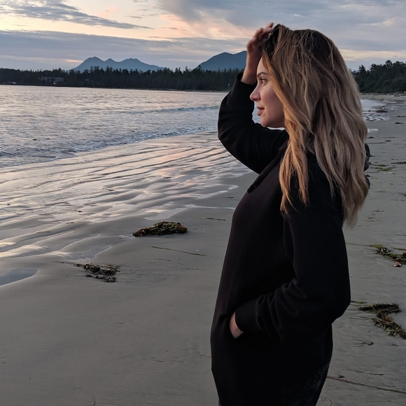 Meet your Posher, Bec - Picture 1 of 1